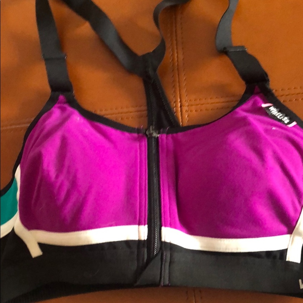 Sports bra